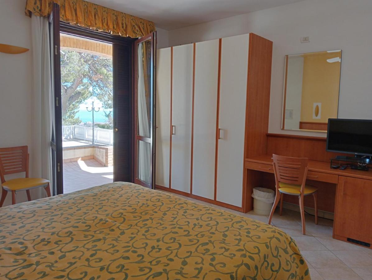 Hotel Bel Sit Senigallia Exterior photo