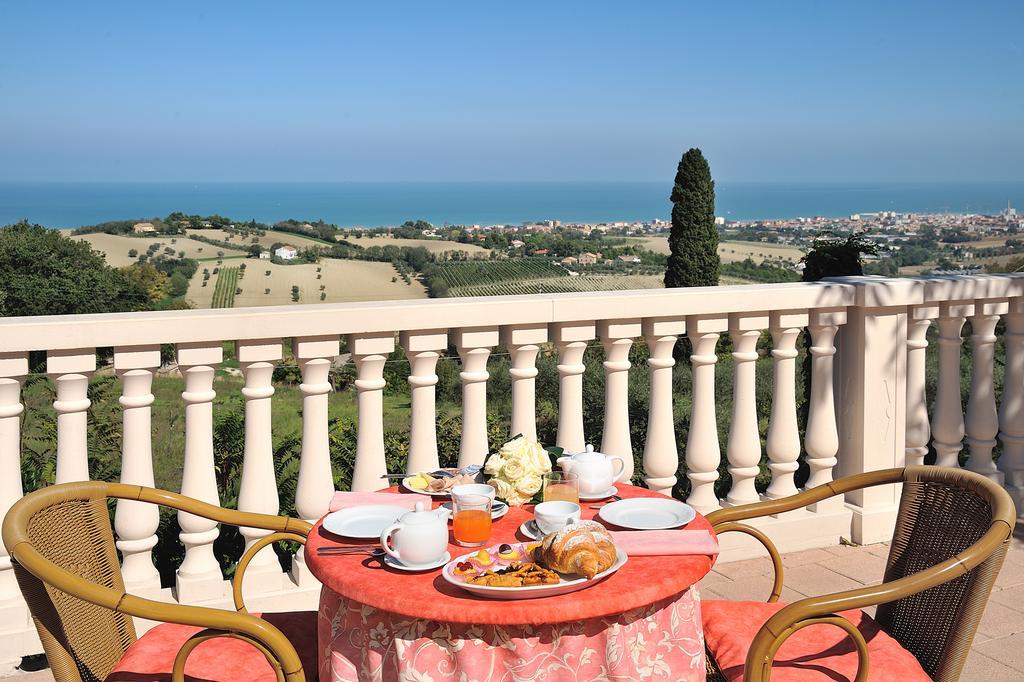 Hotel Bel Sit Senigallia Exterior photo