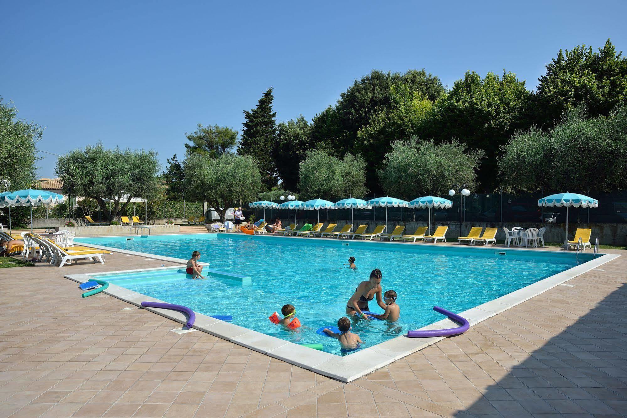 Hotel Bel Sit Senigallia Exterior photo